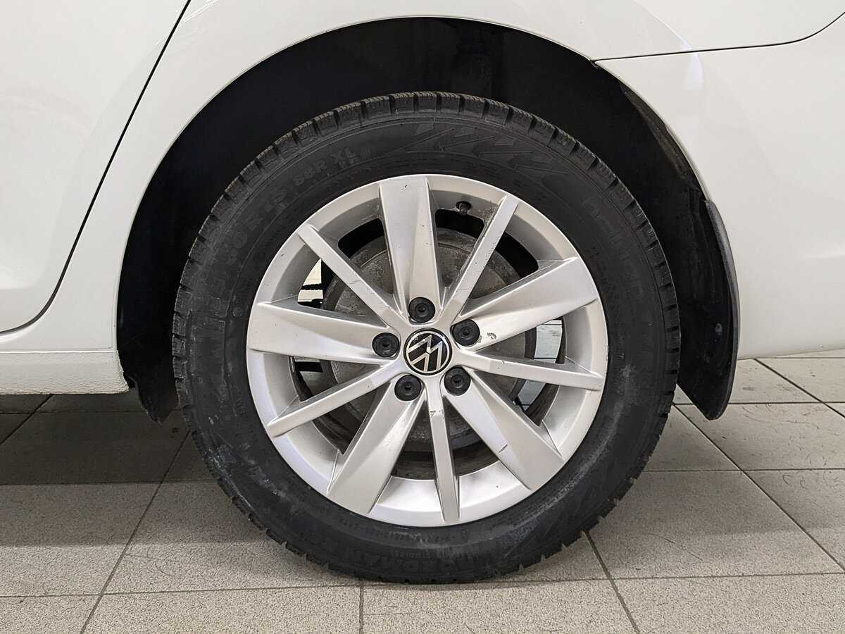 Volkswagen Polo с пробегом — 2021 год. Фото: #11