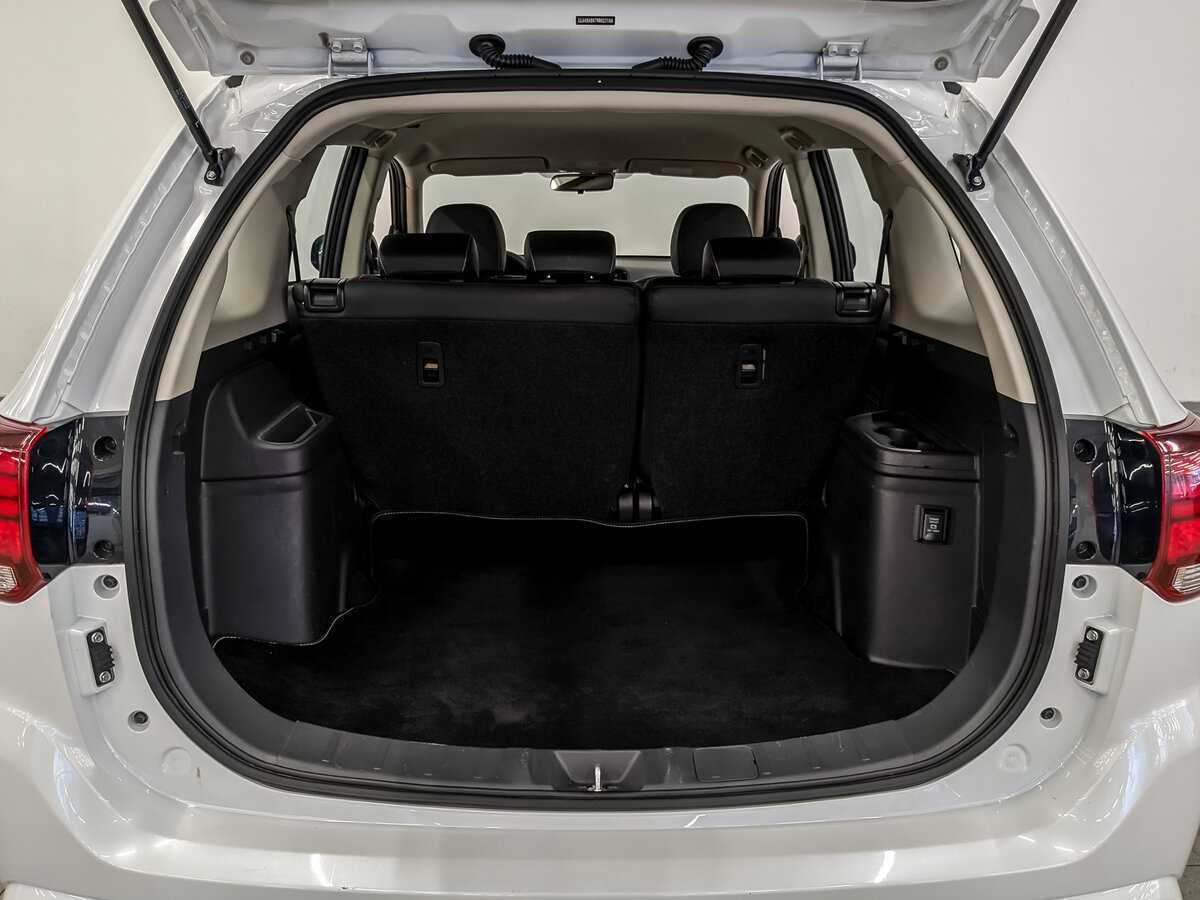 Mitsubishi Outlander с пробегом — 2022 год. Фото: #9