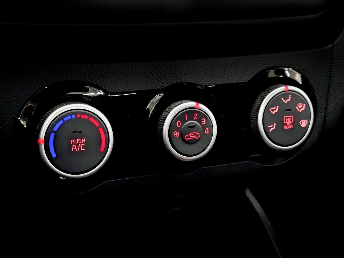 Kia Rio с пробегом — 2015 год. Фото: #21