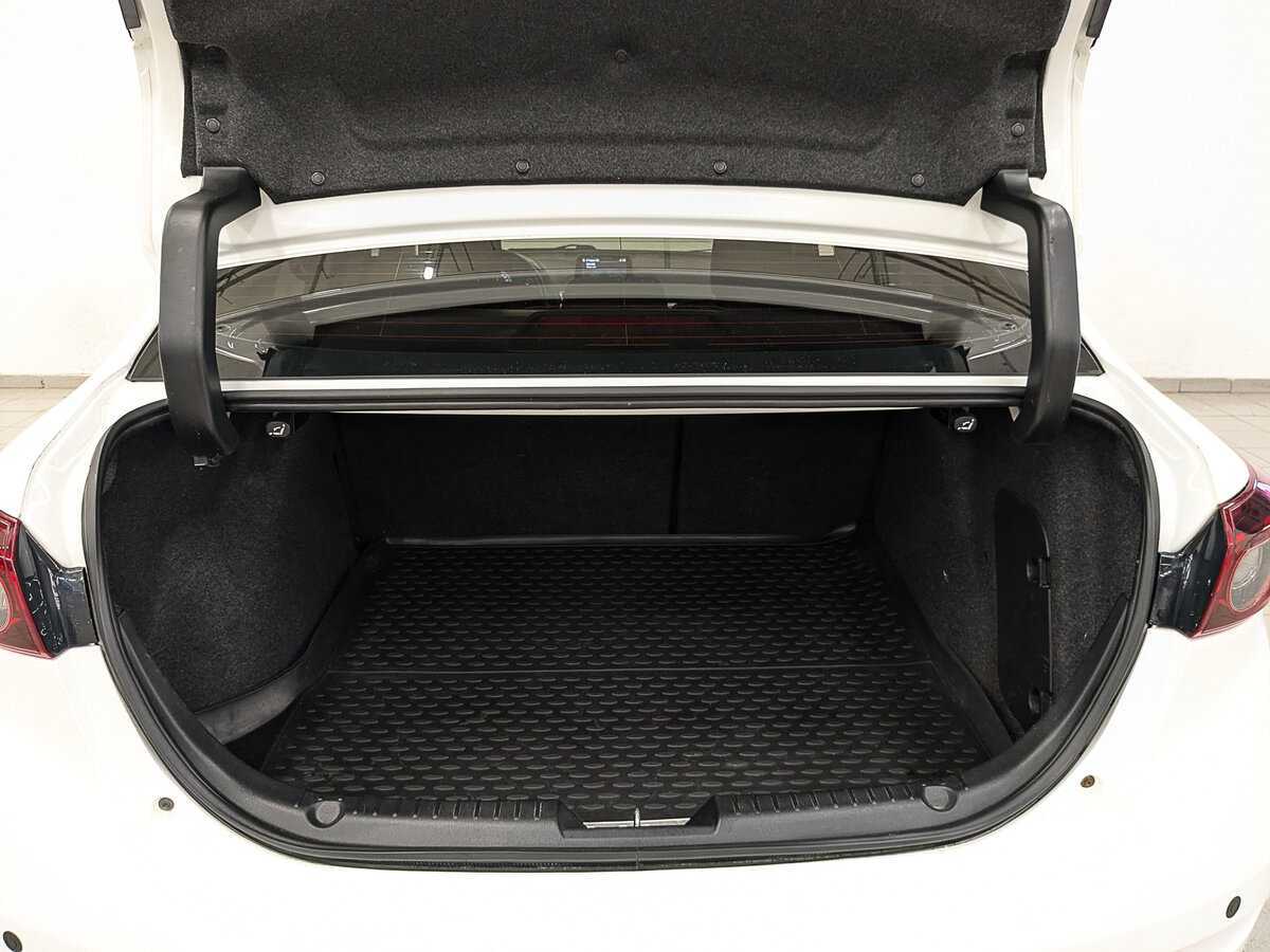 Mazda 3 с пробегом — 2018 год. Фото: #9