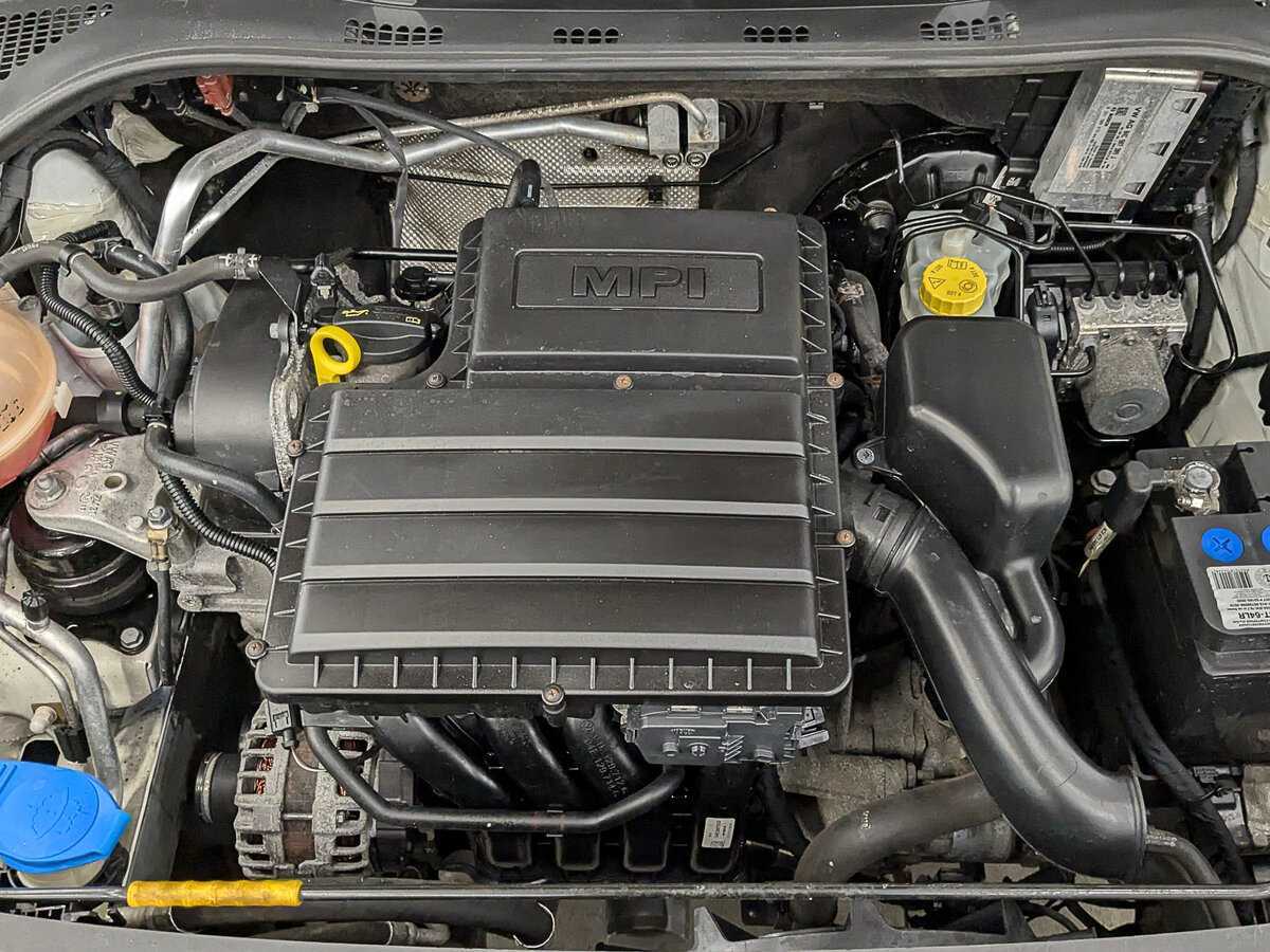 Skoda Rapid с пробегом — 2017 год. Фото: #8