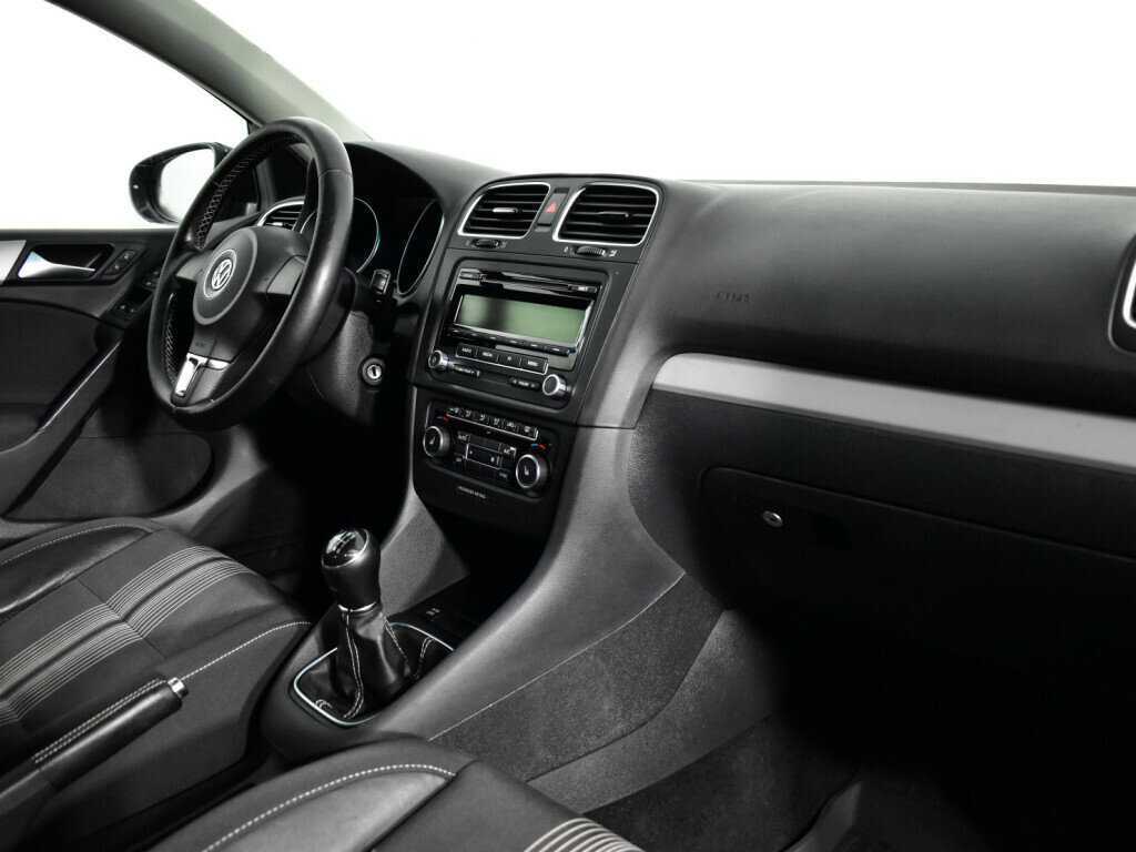 Volkswagen Golf с пробегом — 2012 год. Фото: #8