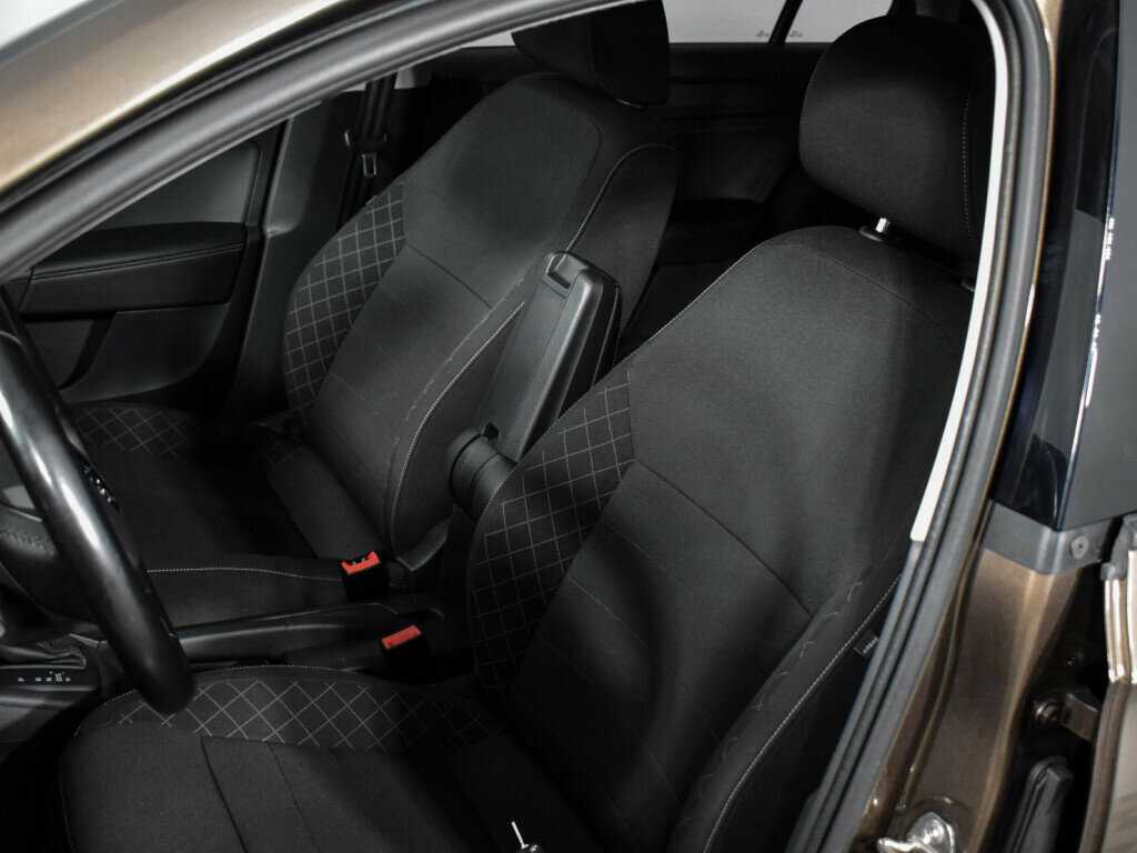 Skoda Rapid с пробегом — 2020 год. Фото: #9