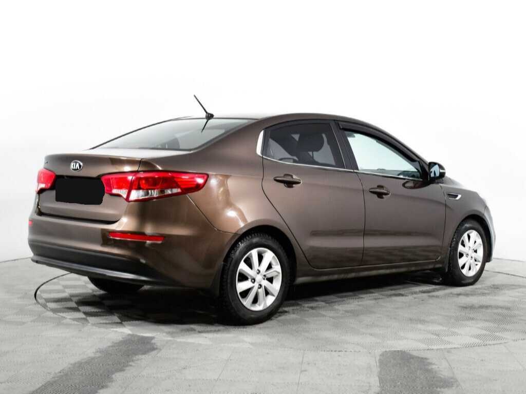 Kia Rio с пробегом — 2015 год. Фото: #4