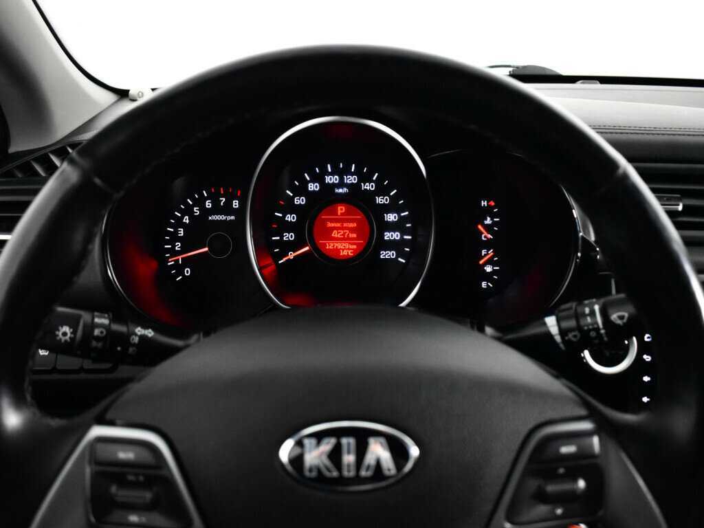 Kia Rio с пробегом — 2015 год. Фото: #10