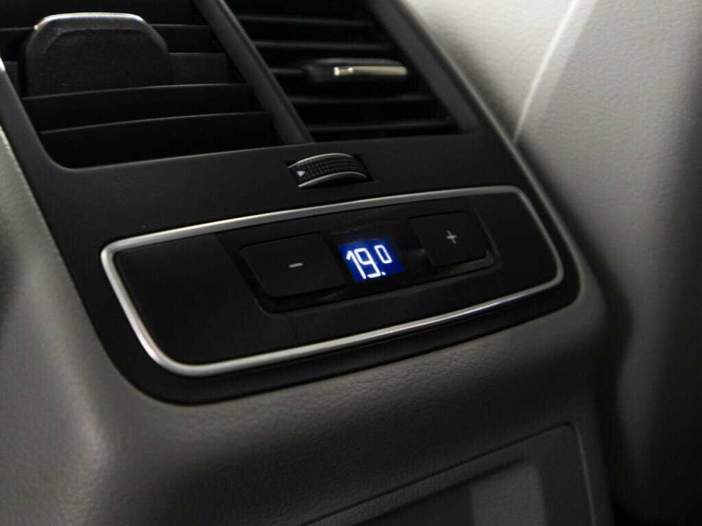 Audi A4 с пробегом — 2015 год. Фото: #19