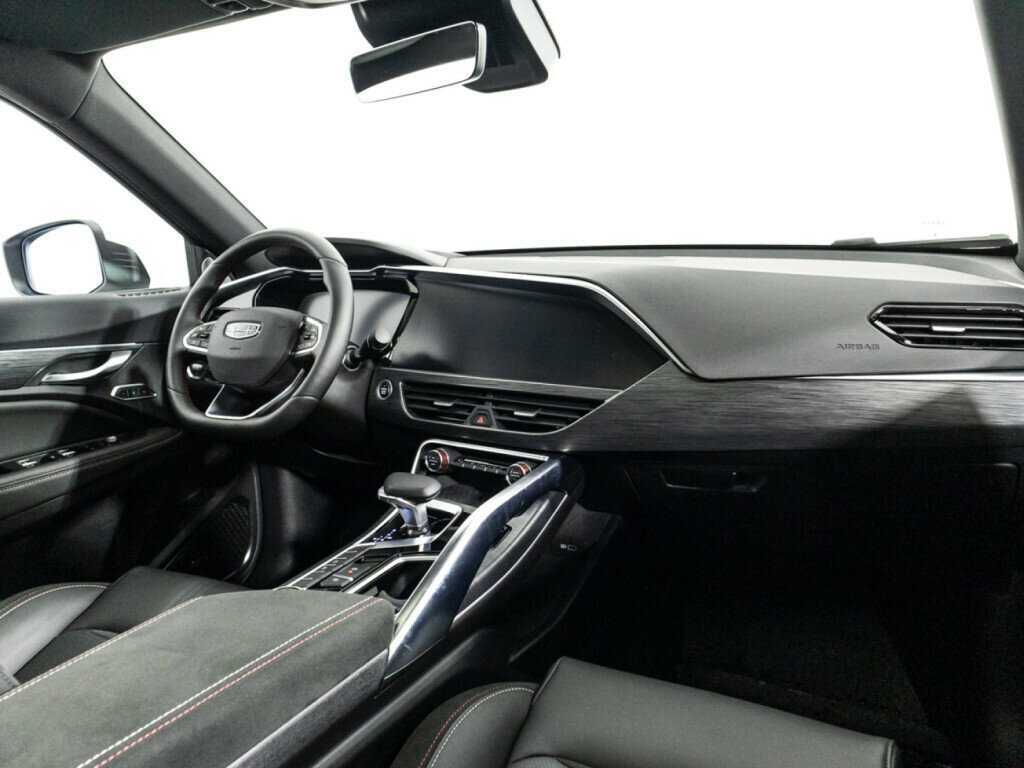 Geely Tugella с пробегом — 2024 год. Фото: #8