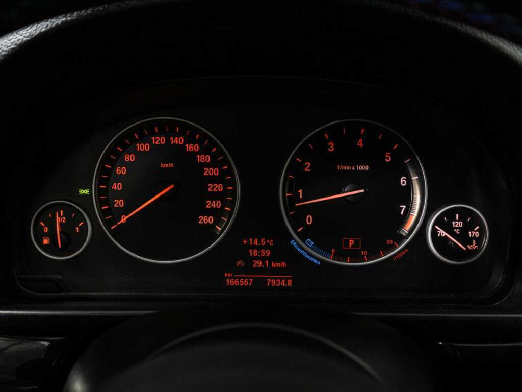 BMW 5 серии с пробегом — 2012 год. Фото: #11