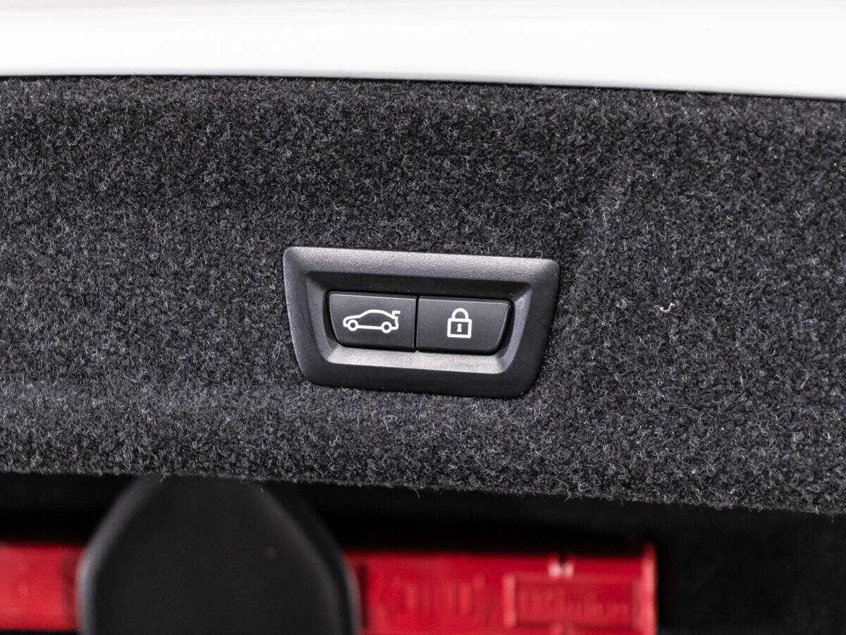 BMW 3 серии с пробегом — 2020 год. Фото: #14