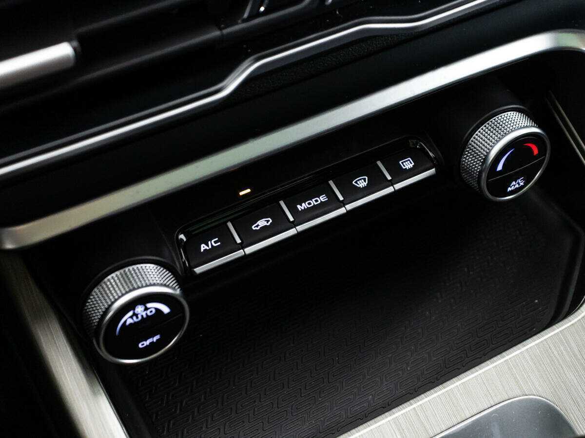 Geely Coolray с пробегом — 2023 год. Фото: #19