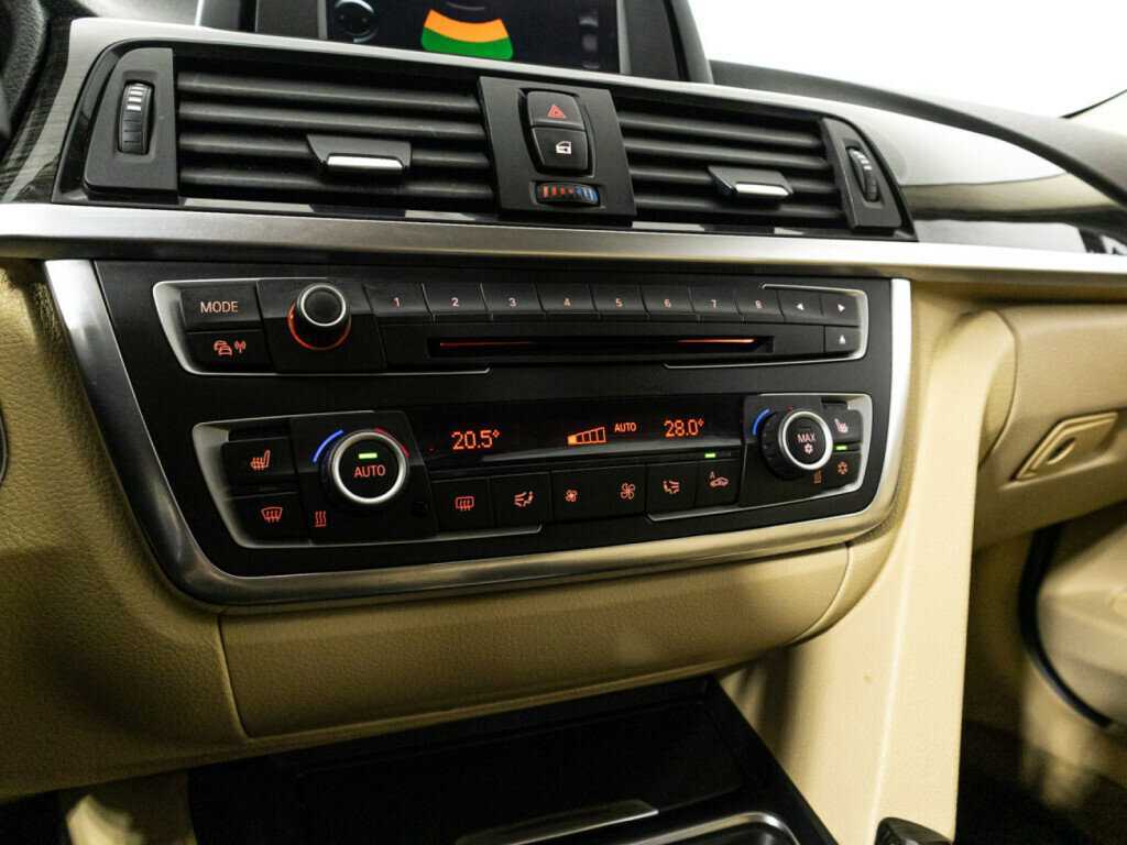 BMW 3 серии с пробегом — 2012 год. Фото: #15