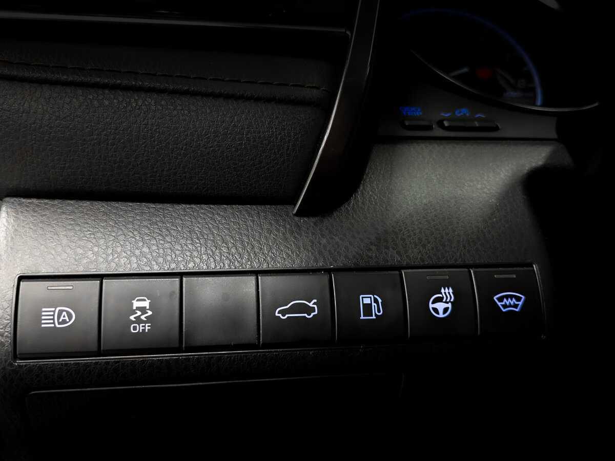 Toyota Camry с пробегом — 2019 год. Фото: #26