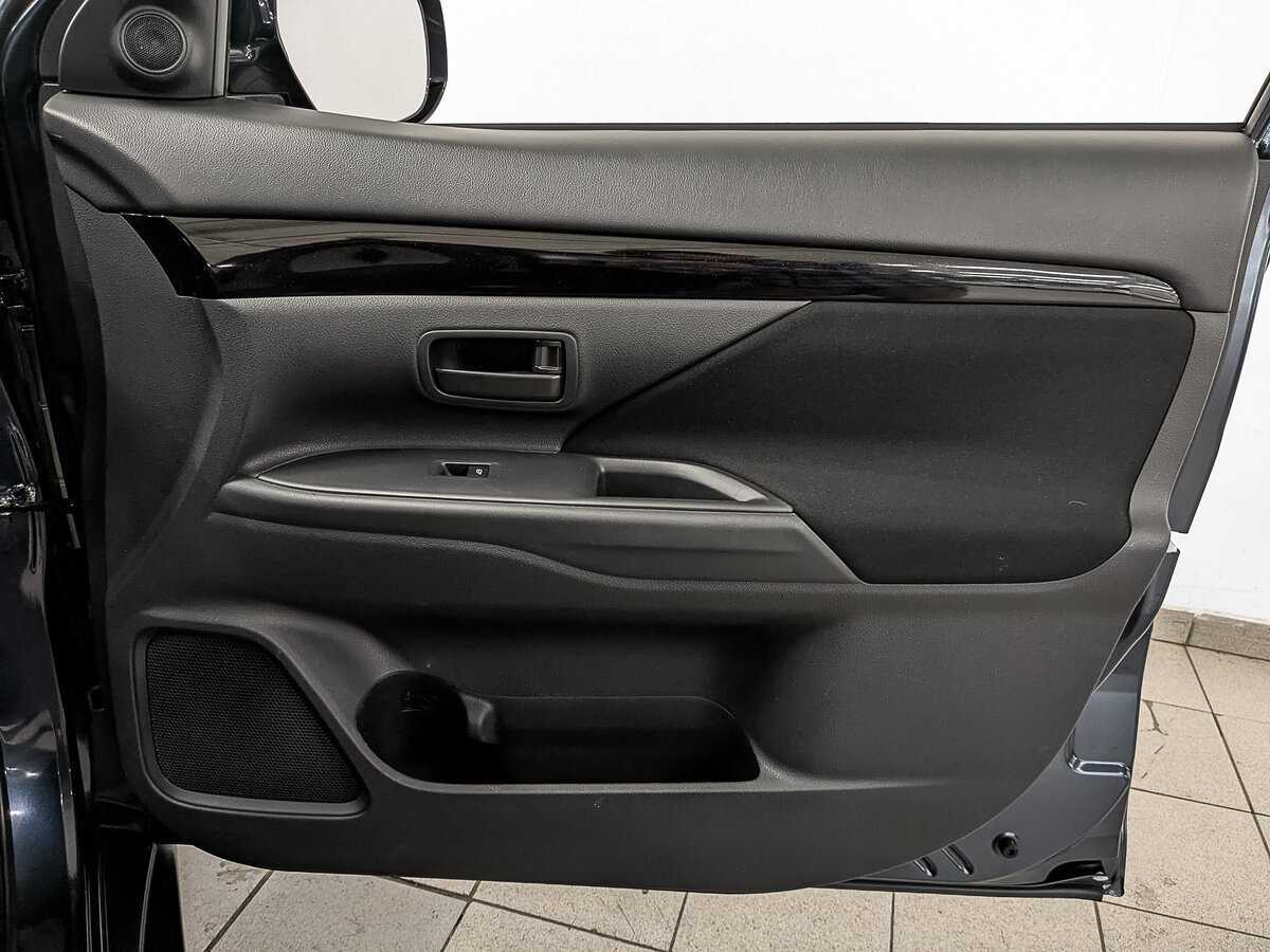 Mitsubishi Outlander с пробегом — 2019 год. Фото: #21