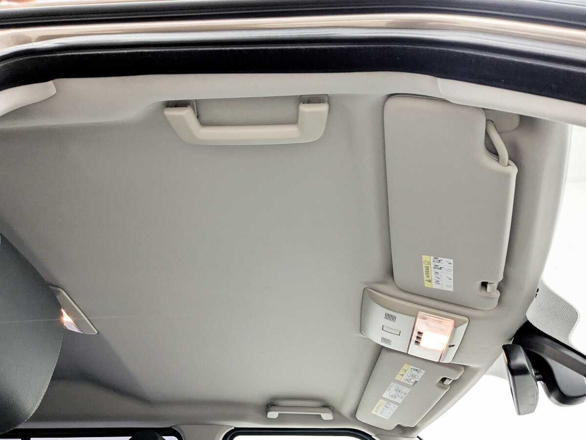 Land Rover Discovery с пробегом — 2013 год. Фото: #20