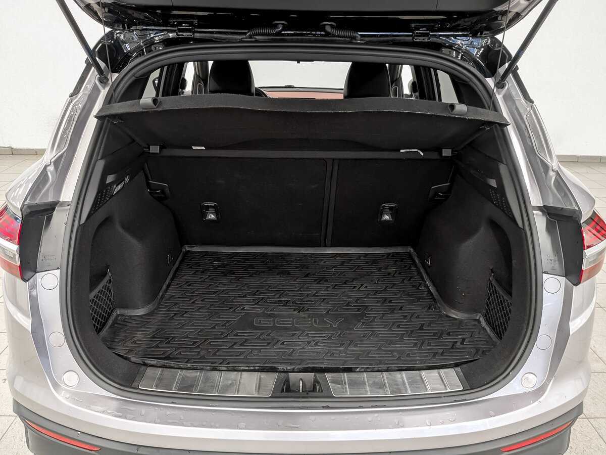 Geely Coolray с пробегом — 2023 год. Фото: #9
