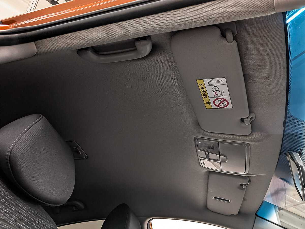 Hyundai Solaris с пробегом — 2015 год. Фото: #19