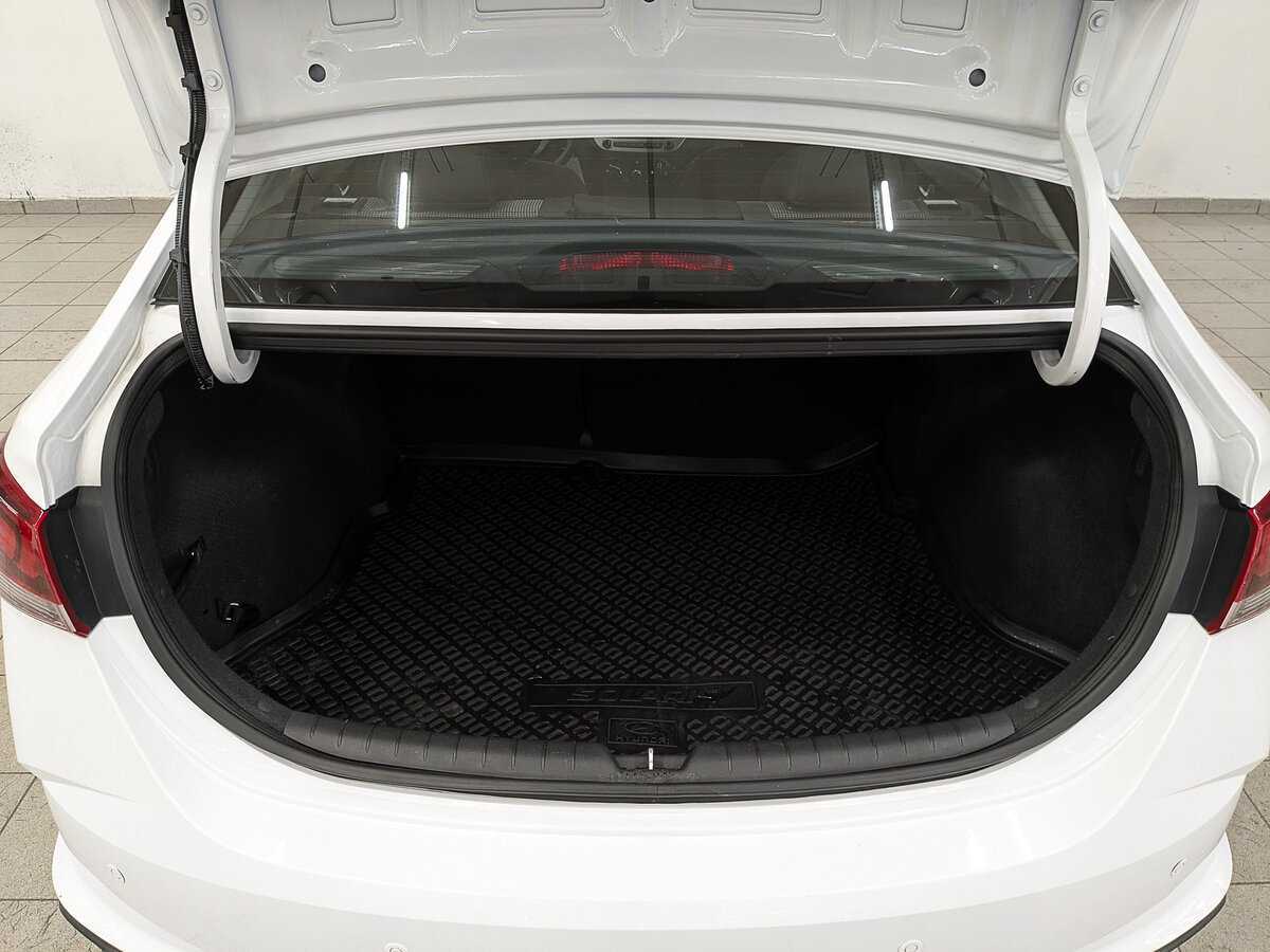 Hyundai Solaris с пробегом — 2021 год. Фото: #9