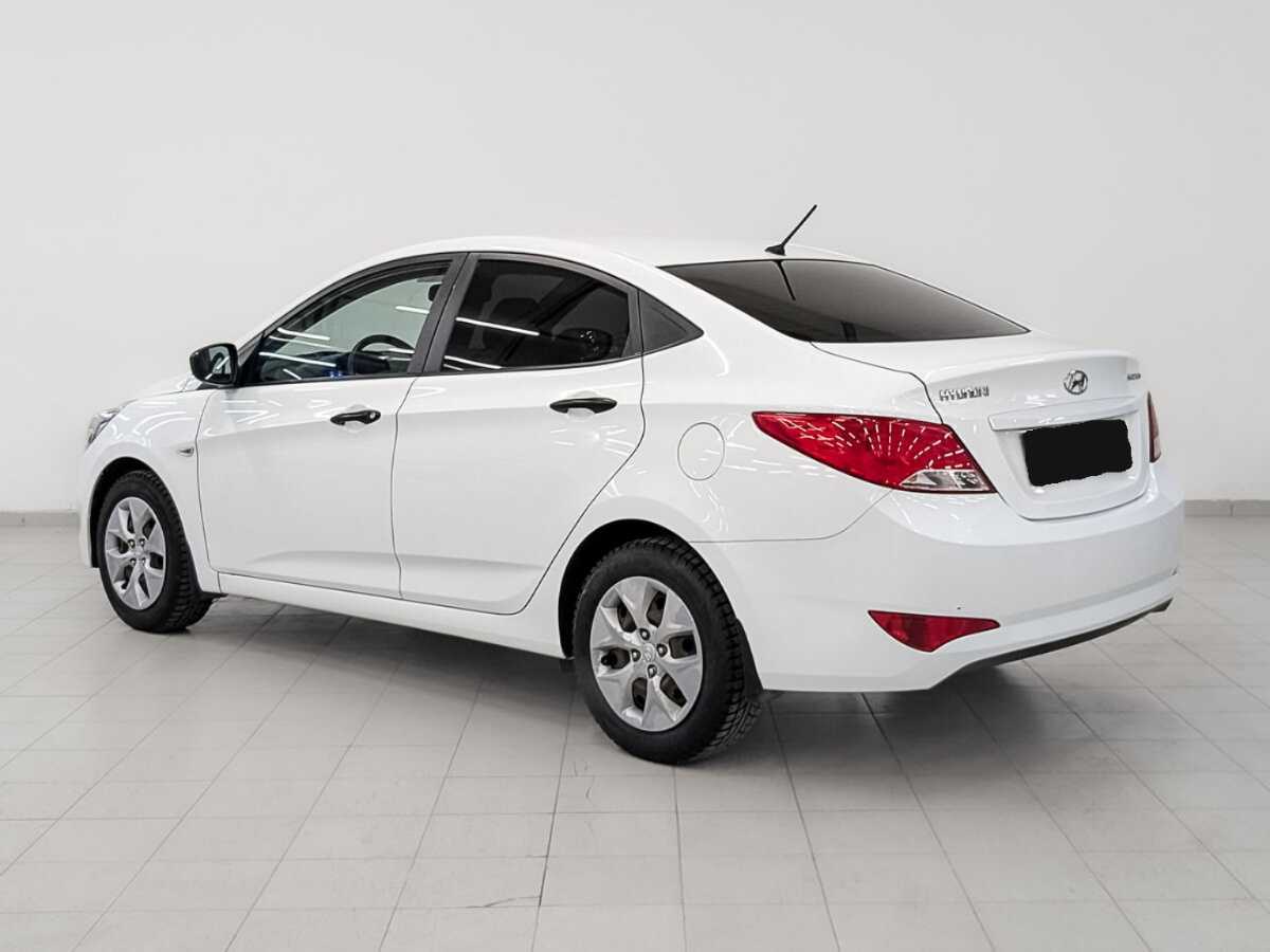 Hyundai Solaris с пробегом — 2015 год. Фото: #6