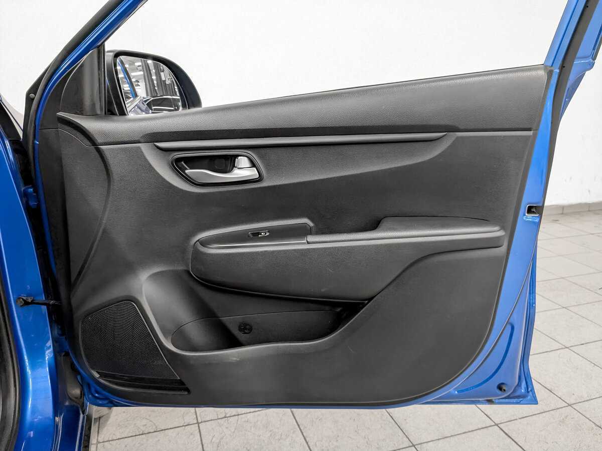Kia Rio с пробегом — 2020 год. Фото: #20