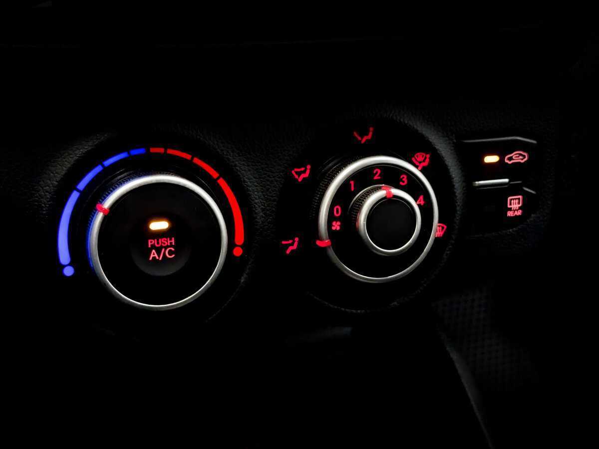 Kia Rio с пробегом — 2015 год. Фото: #22