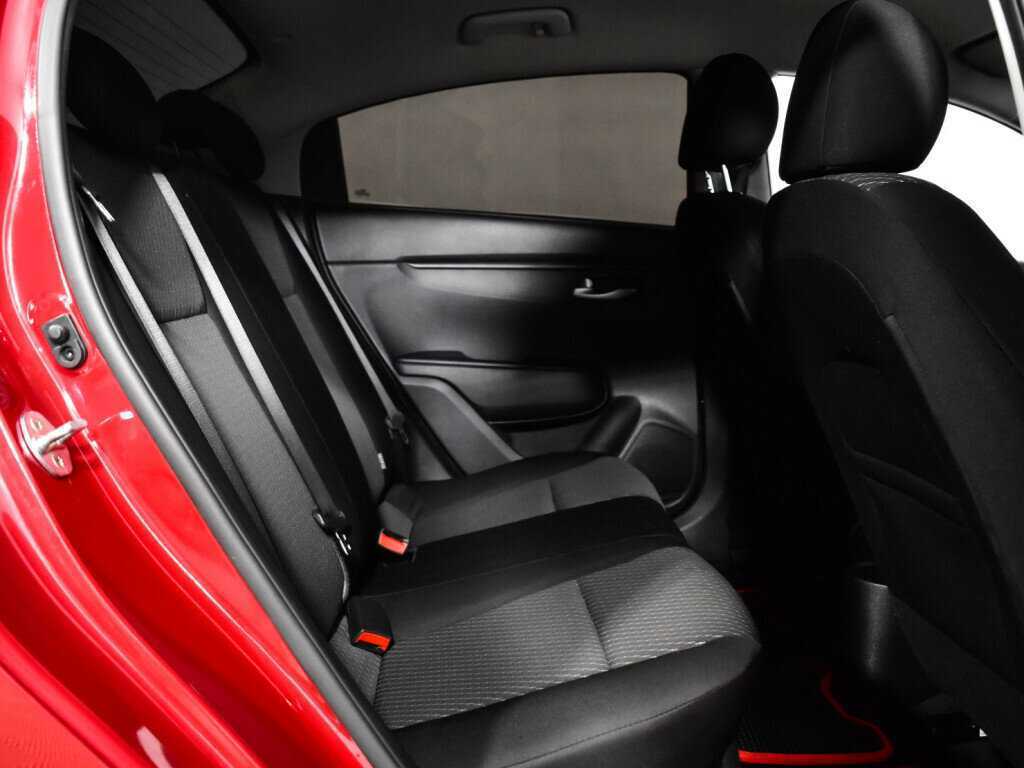 Kia Rio с пробегом — 2018 год. Фото: #9