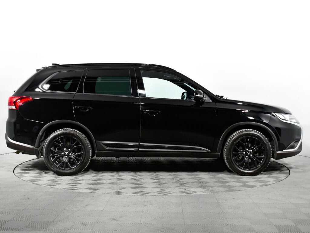 Mitsubishi Outlander с пробегом — 2021 год. Фото: #3