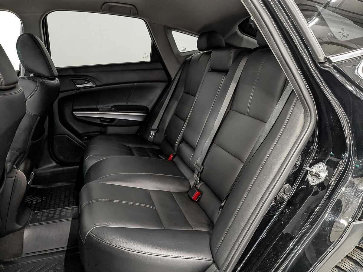 Honda Crosstour с пробегом — 2014 год. Фото: #15