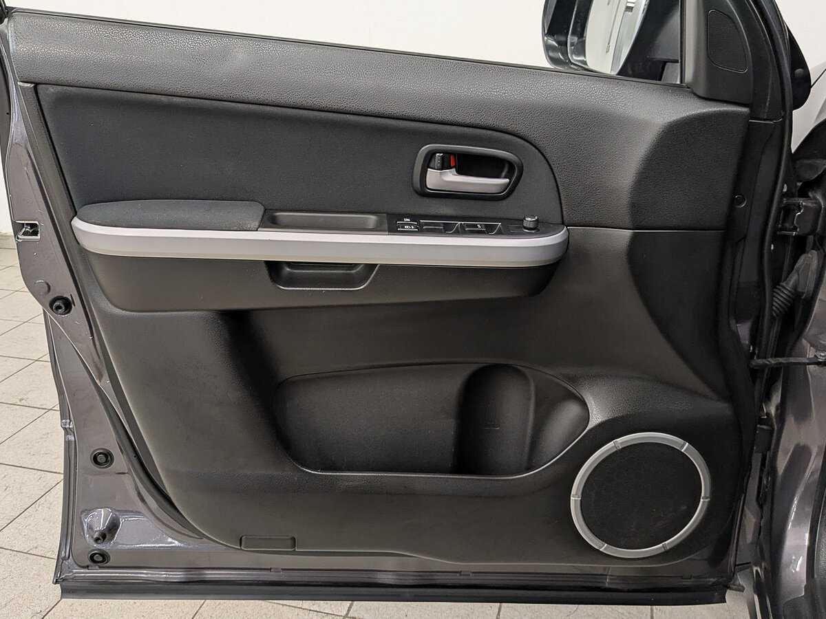 Suzuki Grand Vitara с пробегом — 2013 год. Фото: #18