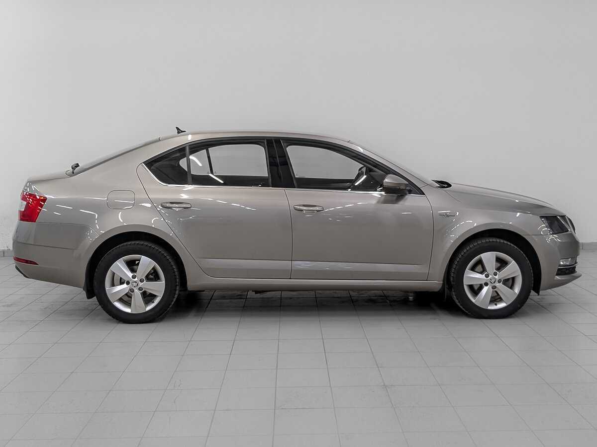 Skoda Octavia с пробегом — 2020 год. Фото: #3