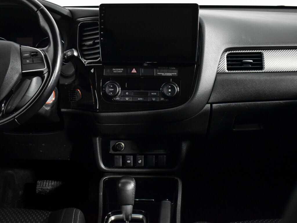 Mitsubishi Outlander с пробегом — 2017 год. Фото: #14