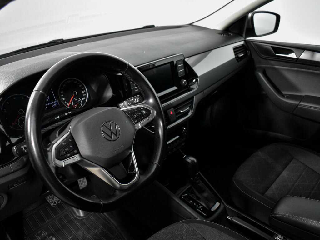 Volkswagen Polo с пробегом — 2020 год. Фото: #8