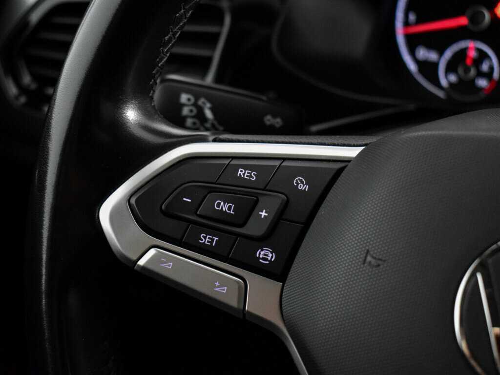 Volkswagen Polo с пробегом — 2020 год. Фото: #18