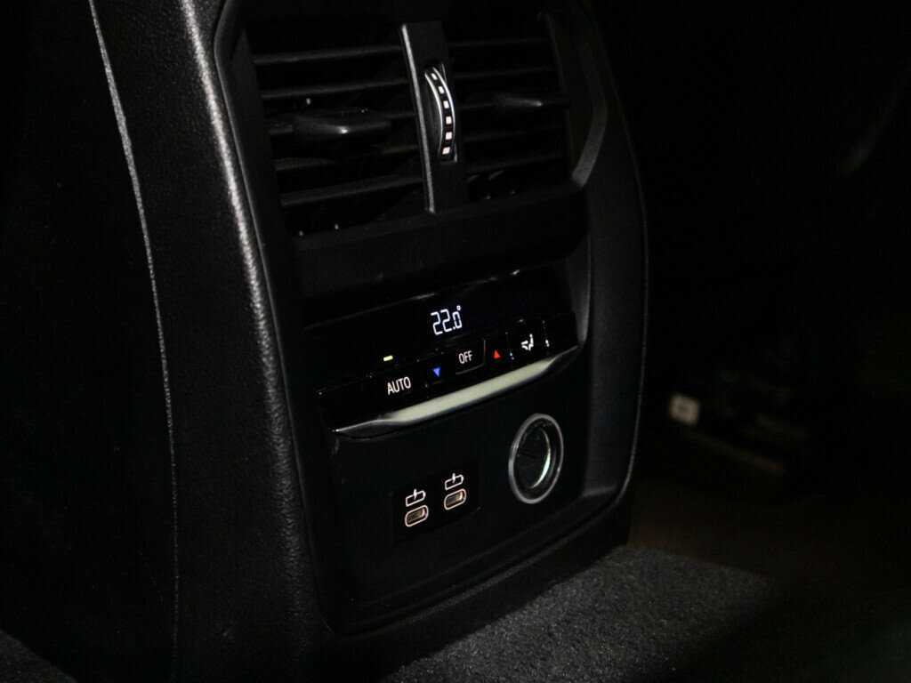 BMW 3 серии с пробегом — 2019 год. Фото: #20