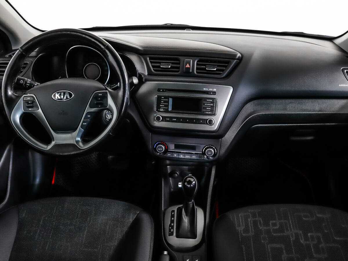 Kia Rio с пробегом — 2017 год. Фото: #11