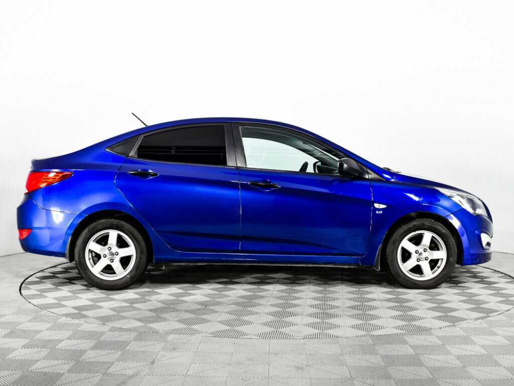 Hyundai Solaris с пробегом — 2015 год. Фото: #3