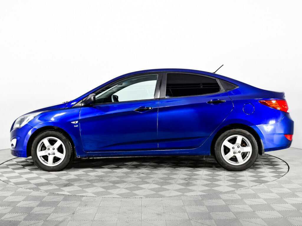 Hyundai Solaris с пробегом — 2015 год. Фото: #7