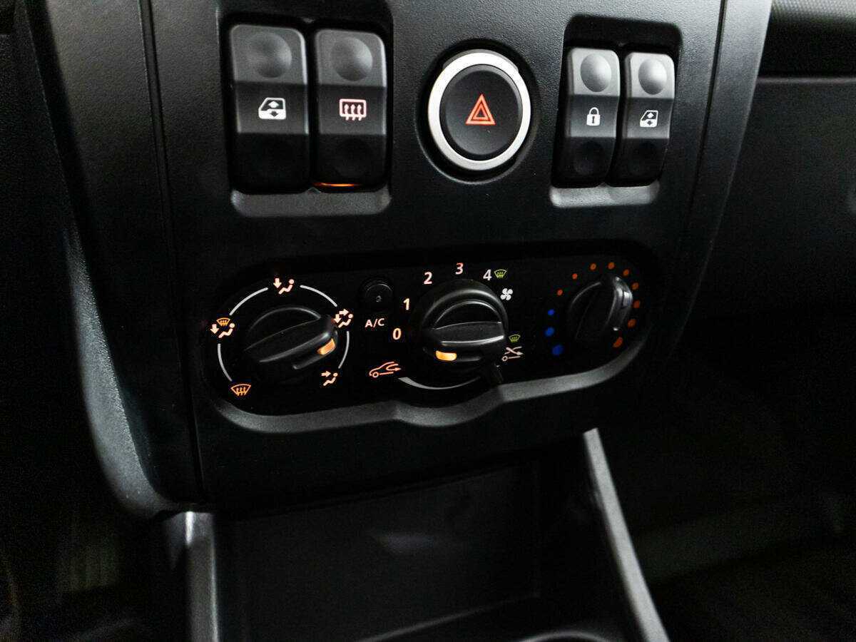 Lada (ВАЗ) Largus с пробегом — 2016 год. Фото: #14