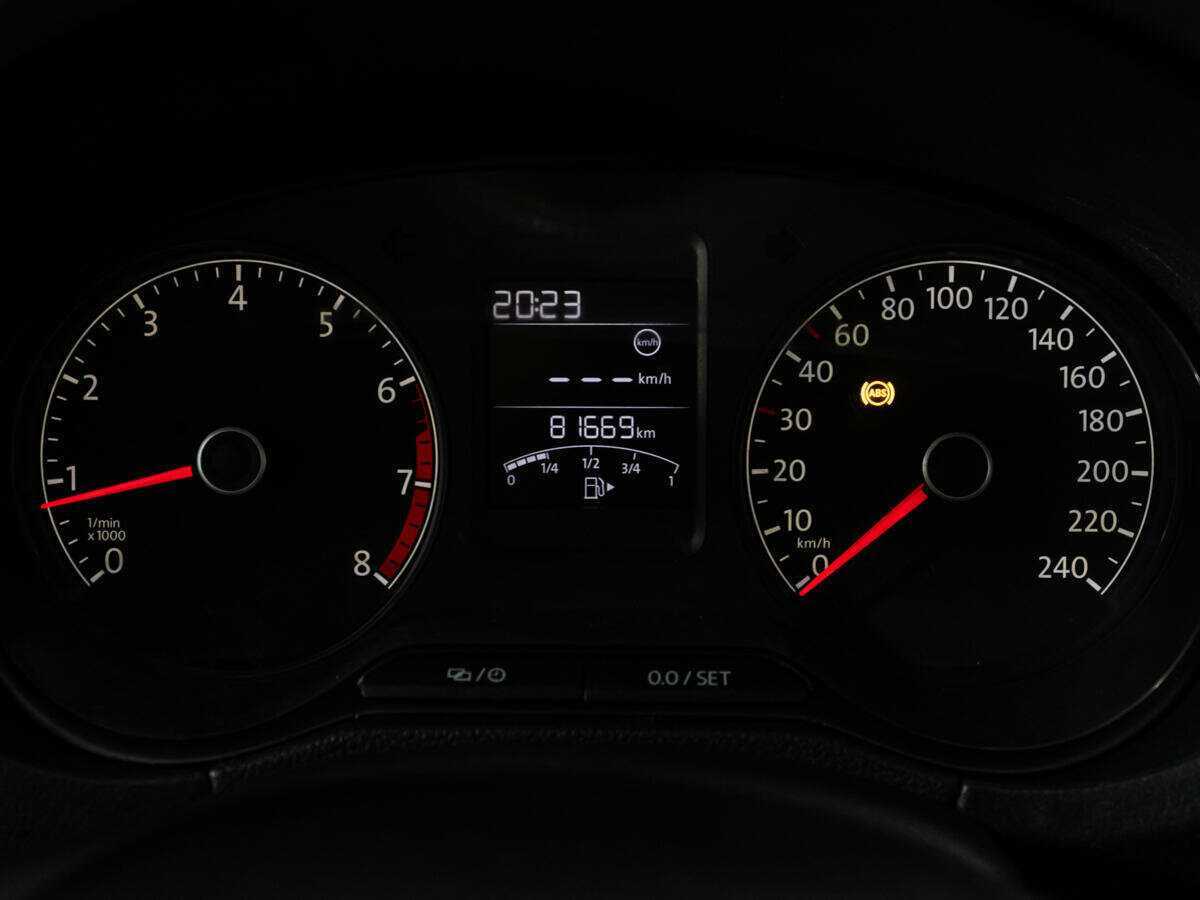 Volkswagen Polo с пробегом — 2017 год. Фото: #11