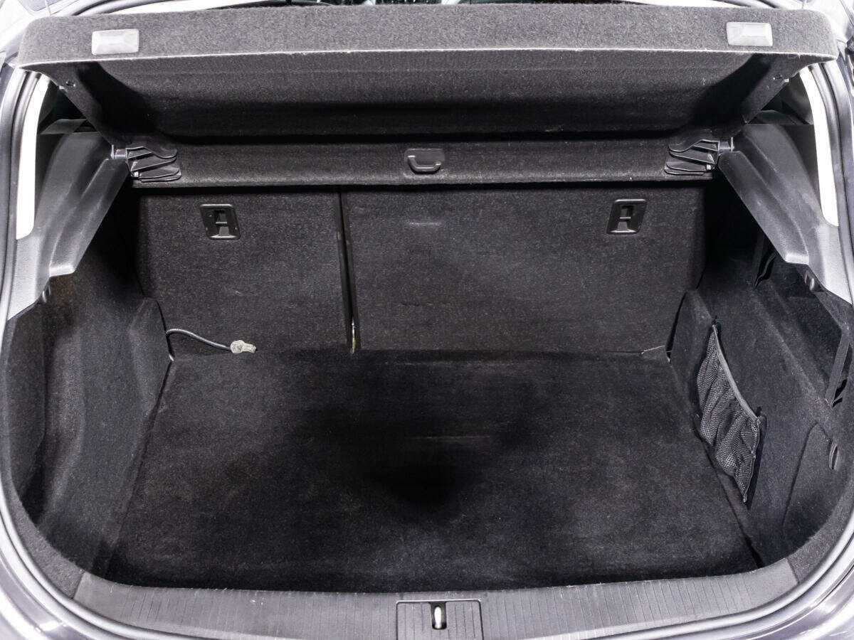 Opel Astra с пробегом — 2012 год. Фото: #14