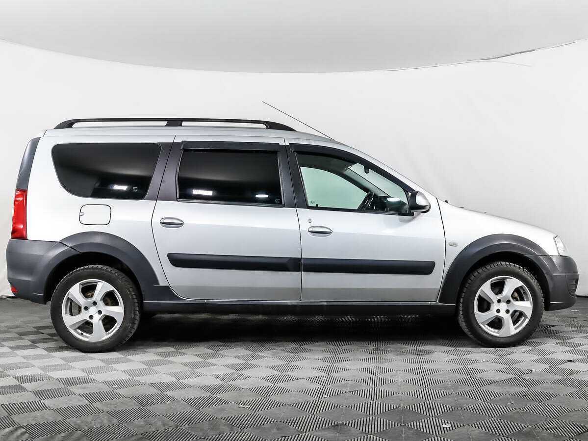 Lada (ВАЗ) Largus с пробегом — 2015 год. Фото: #3