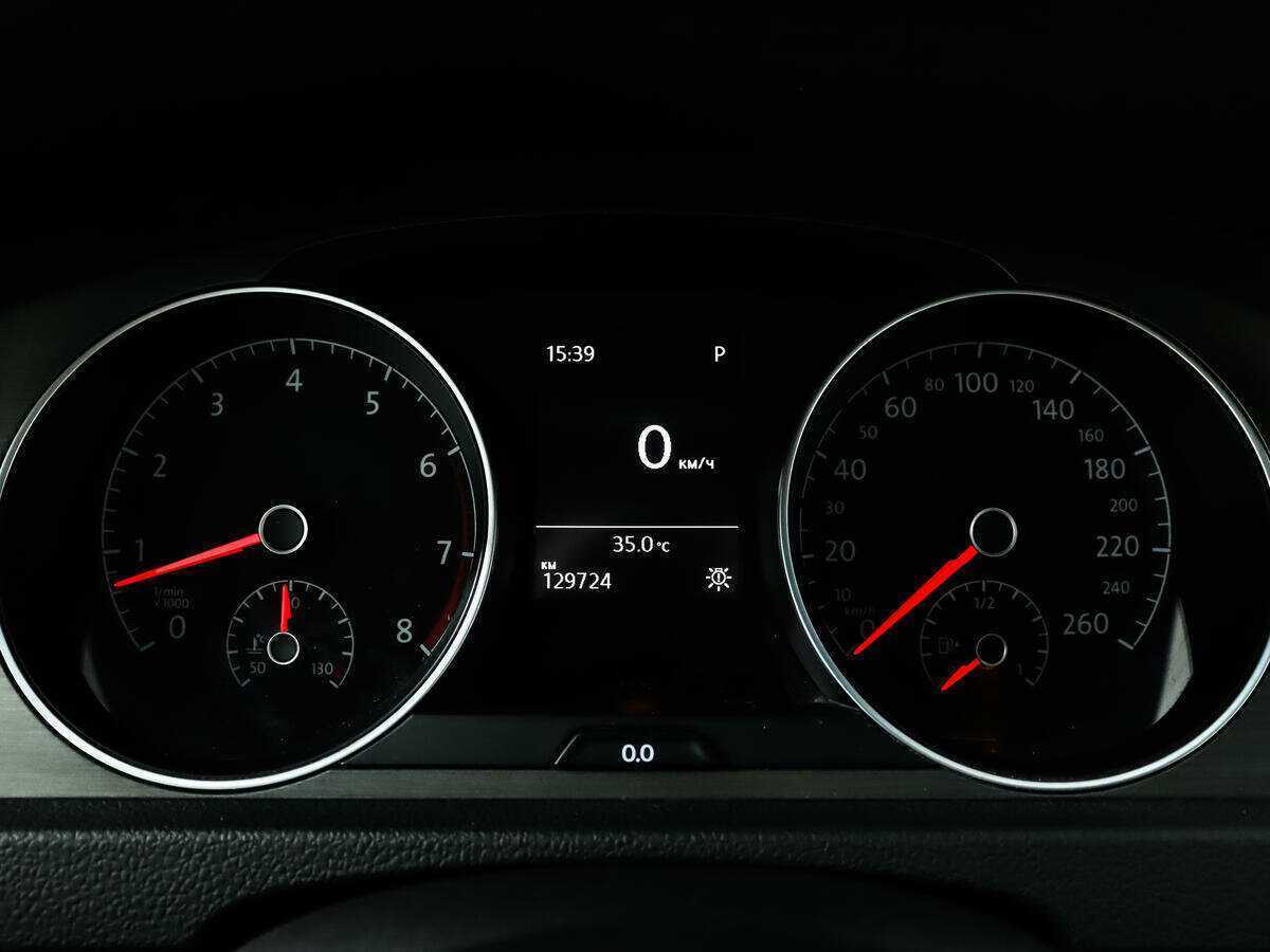 Volkswagen Golf с пробегом — 2013 год. Фото: #10