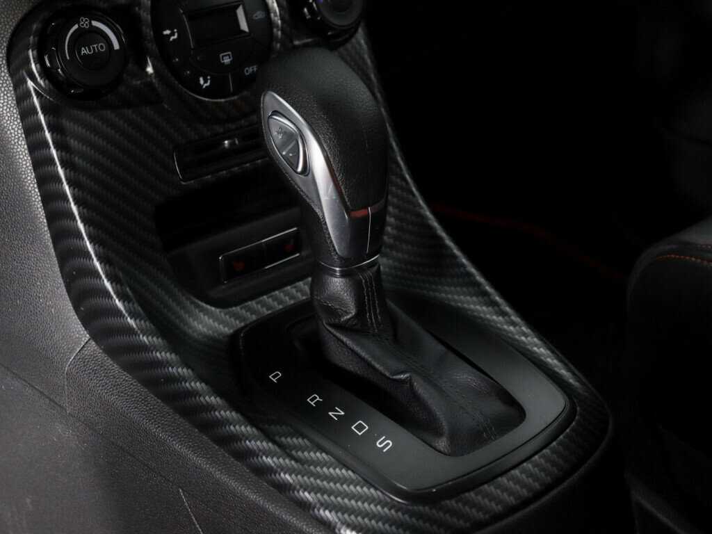 Ford Fiesta с пробегом — 2016 год. Фото: #9