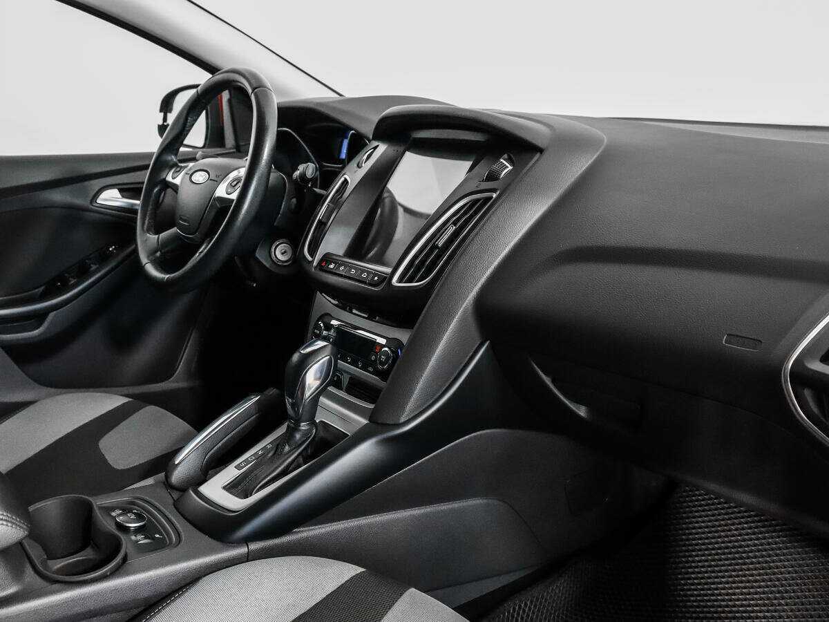 Ford Focus с пробегом — 2012 год. Фото: #10