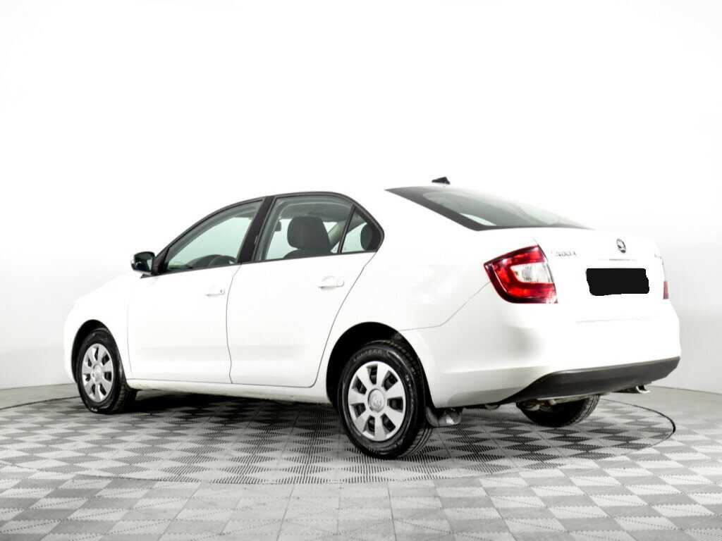 Skoda Rapid с пробегом — 2018 год. Фото: #6