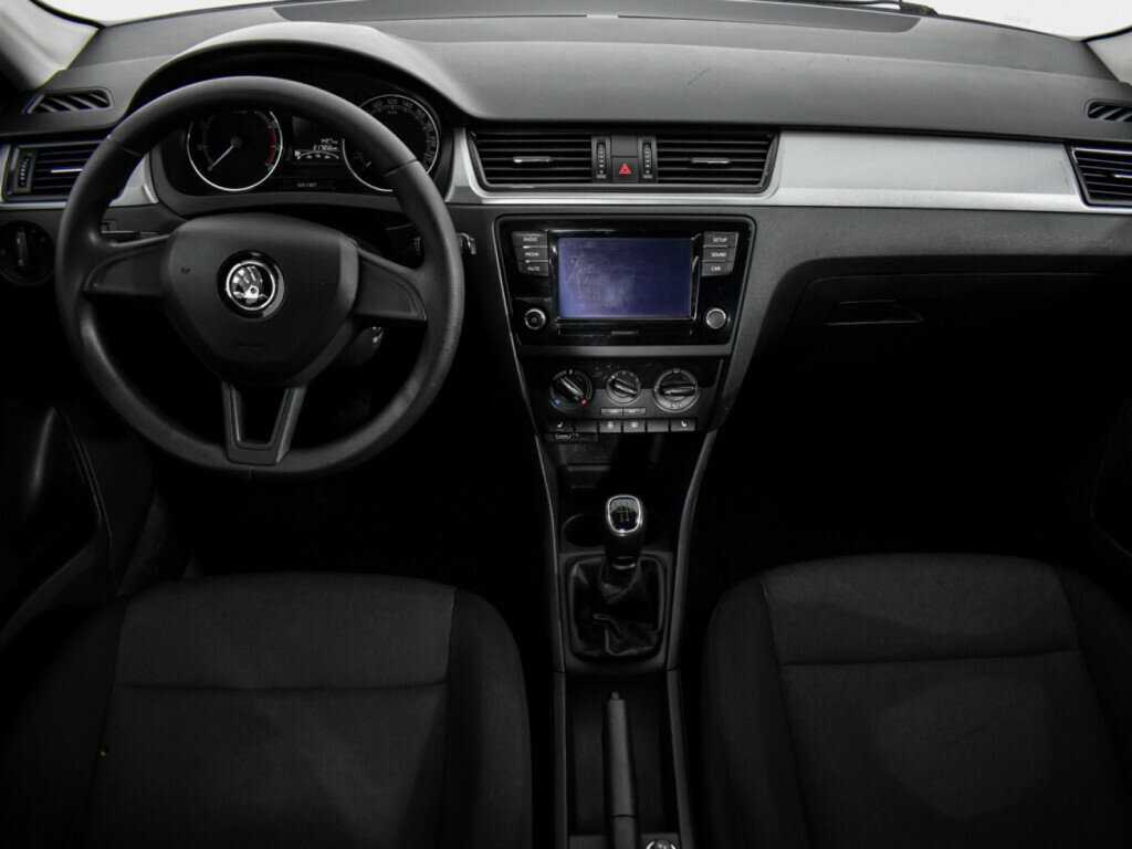 Skoda Rapid с пробегом — 2018 год. Фото: #11