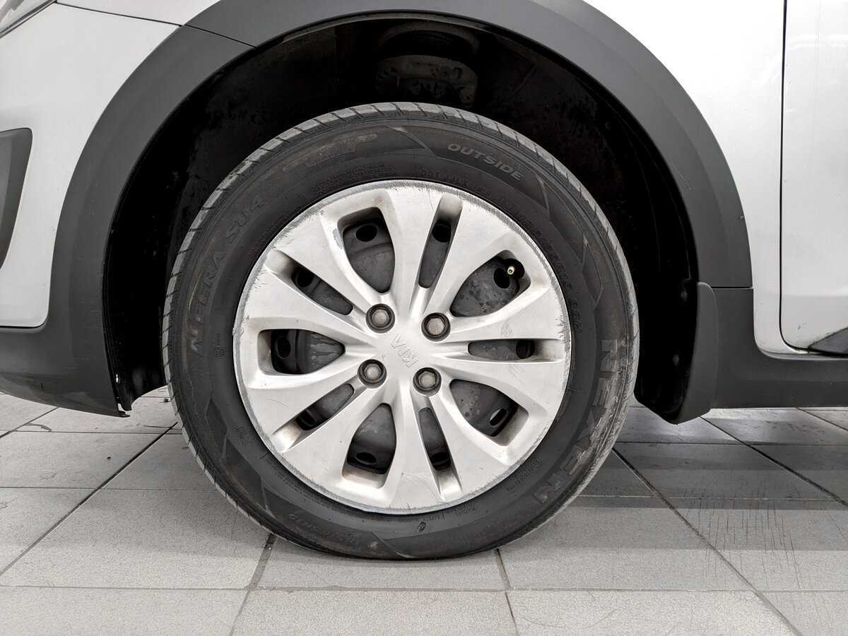 Kia Rio с пробегом — 2020 год. Фото: #17