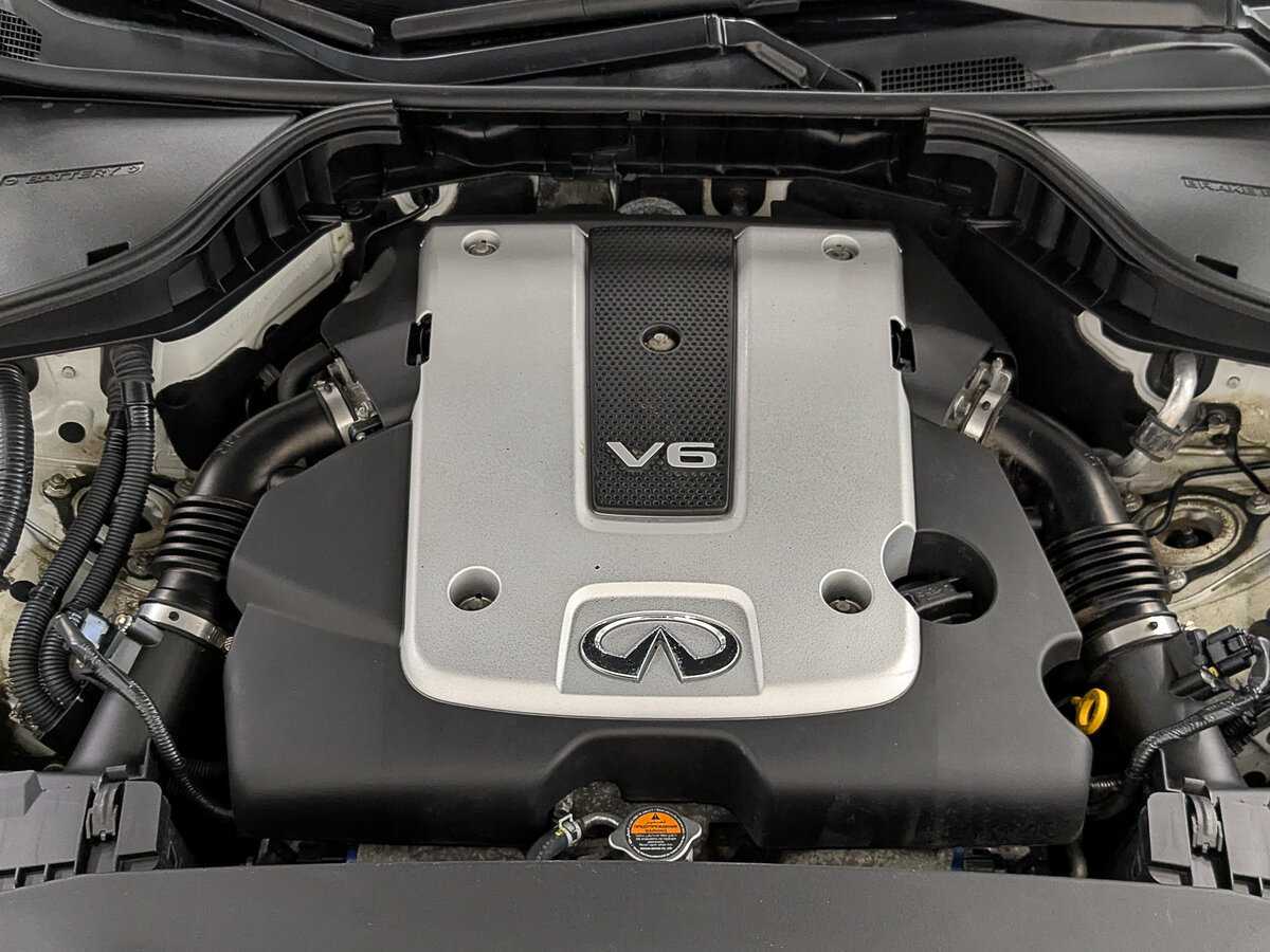 Infiniti Q70 с пробегом — 2016 год. Фото: #8