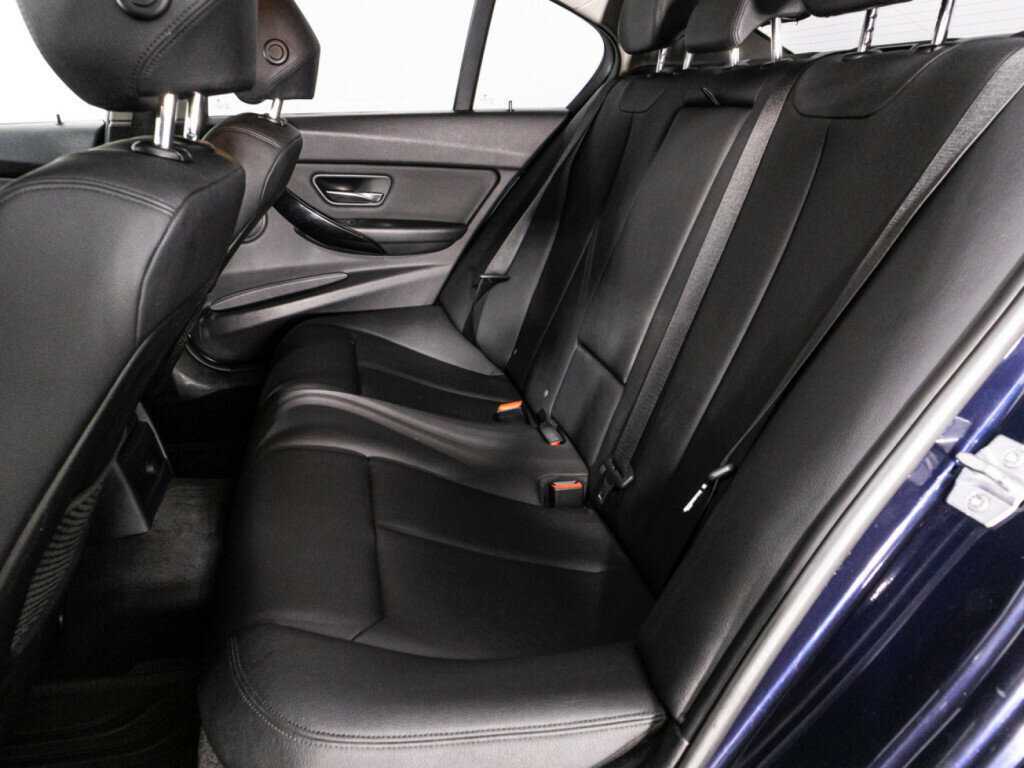 BMW 3 серии с пробегом — 2013 год. Фото: #9