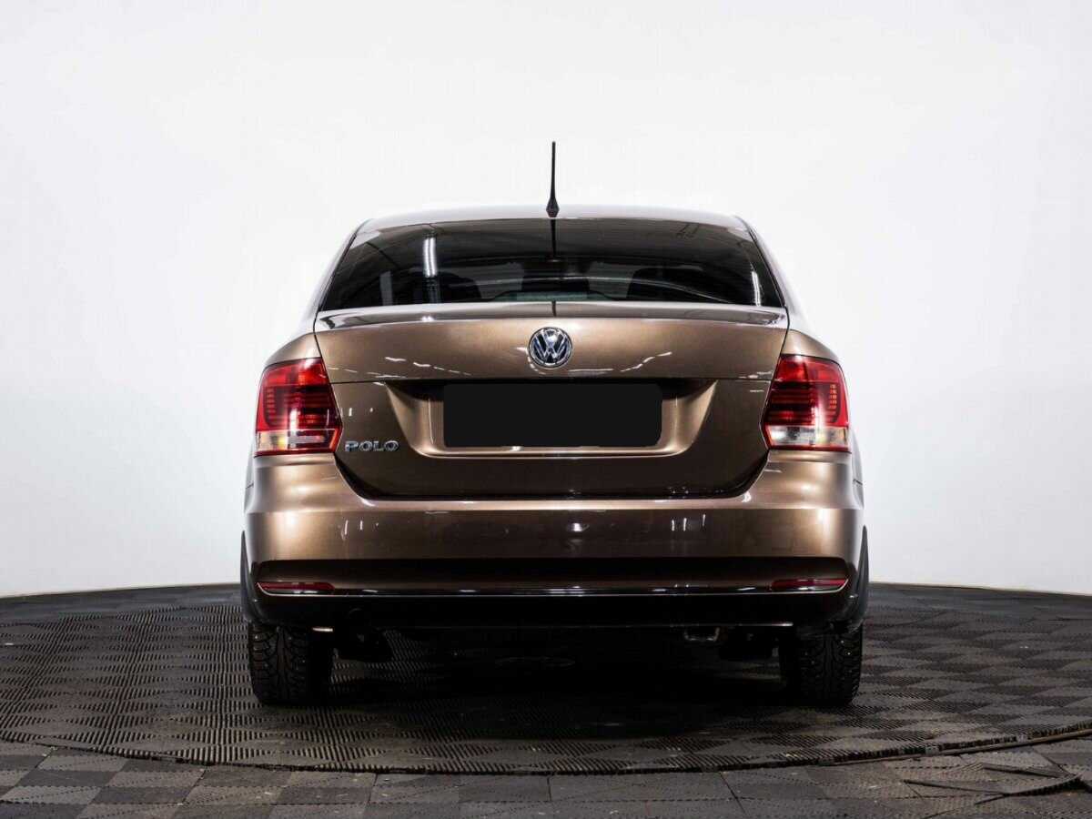 Volkswagen Polo с пробегом — 2016 год. Фото: #4