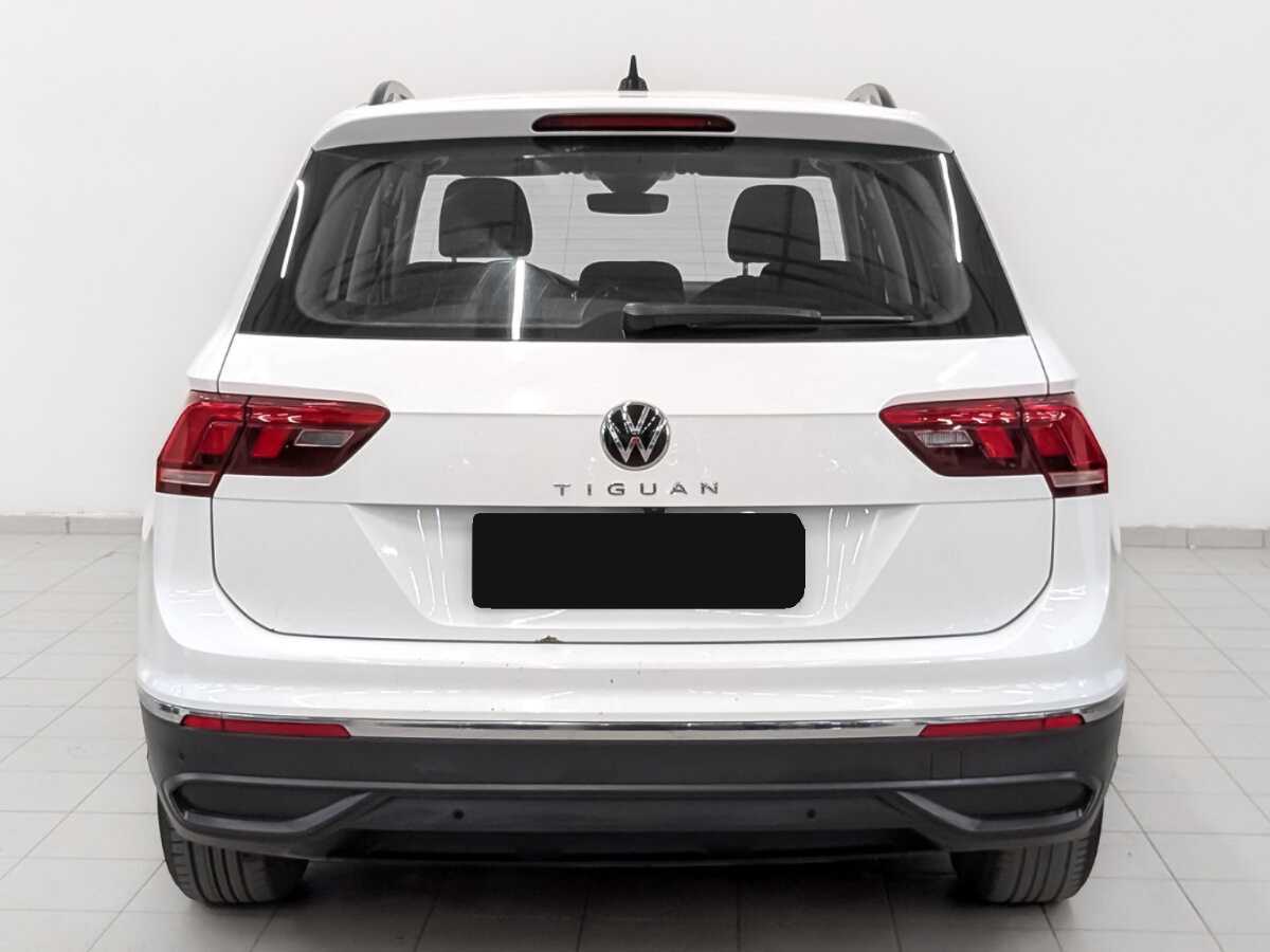 Volkswagen Tiguan с пробегом — 2021 год. Фото: #5